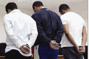 TRES DETENIDOS