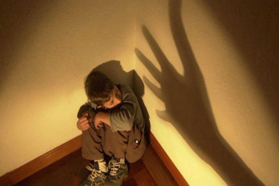 VIOLENCIA MENORES