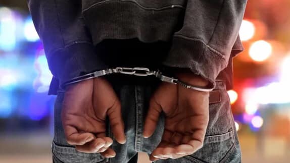 DETENIDO