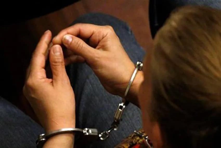 DETENIDA