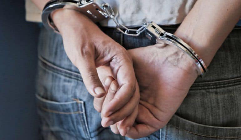 DETENIDO