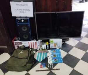 ROBO ESCUELA