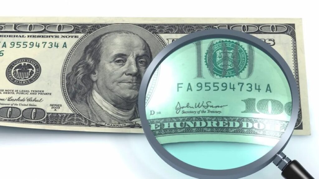 DOLARES FALSOS