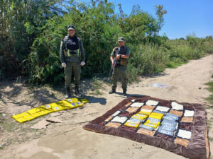 Dos detenidos cargando 46 kilos de cocaína