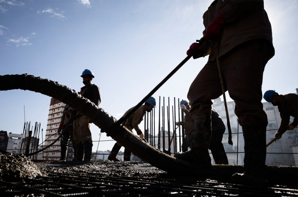 TRABAJADORES