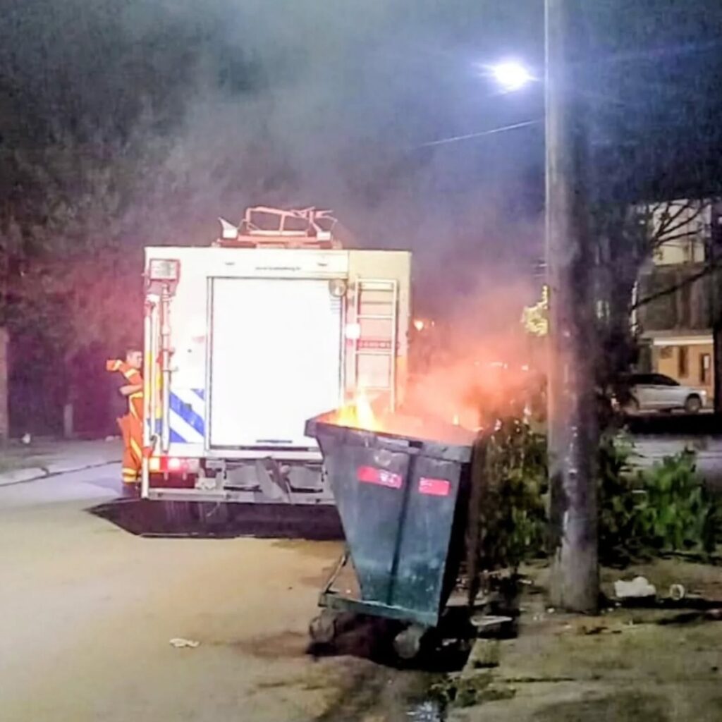 CONTENDEDORES INCENDIADOS